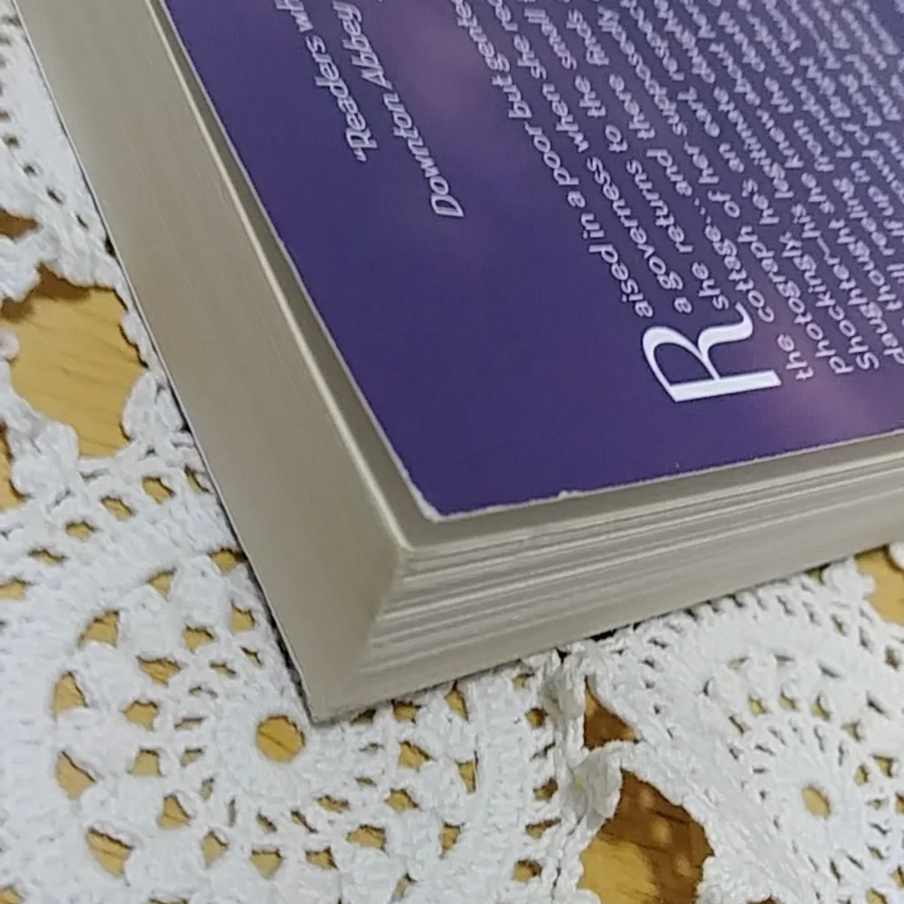 Laura Willig $10 book